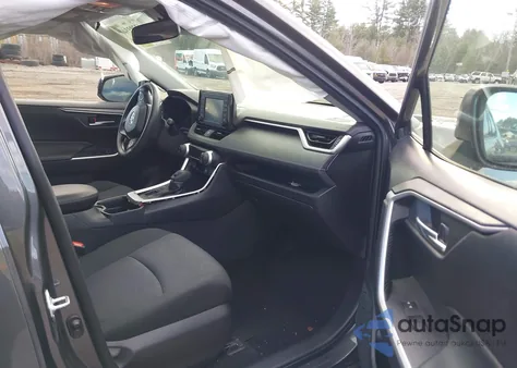 2019 Toyota Rav4 Xle z USA, uszkodzony, nr VIN JTMP1RFV5KD520273